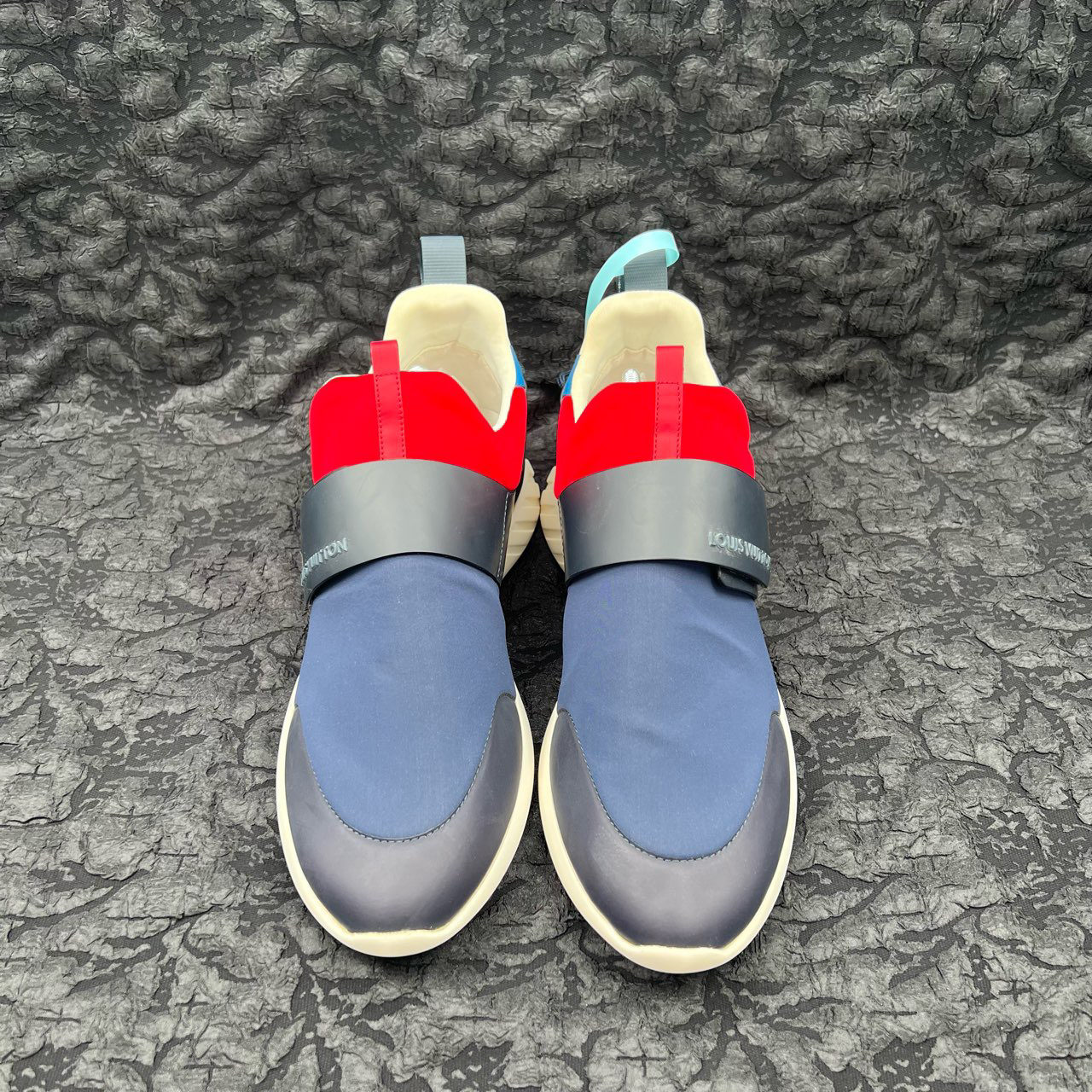 95新 LouisVuitton/路易威登 红蓝运动鞋 43码/95新/无配件