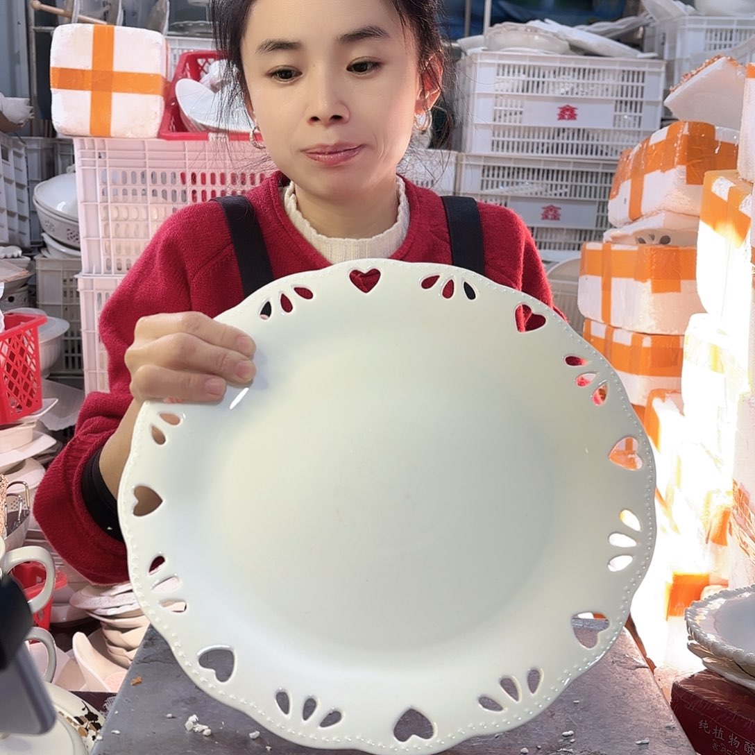 盘微瑕产品………镂空一个