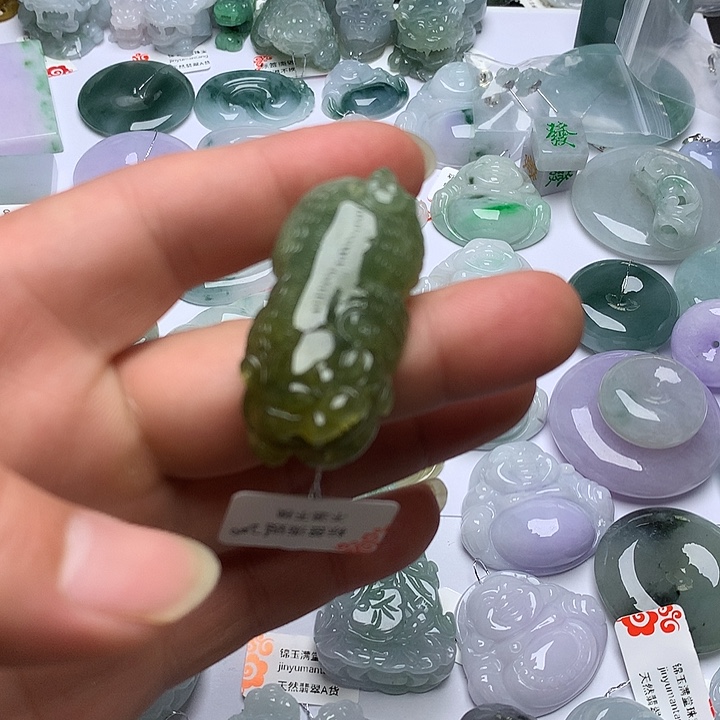 翡翠未镶嵌颈饰天然翡翠