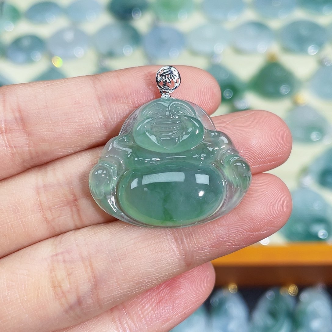 翡翠颈饰18K金镶嵌吊坠