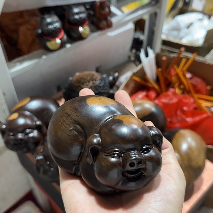 木黑檀木12双色福气猪一只
