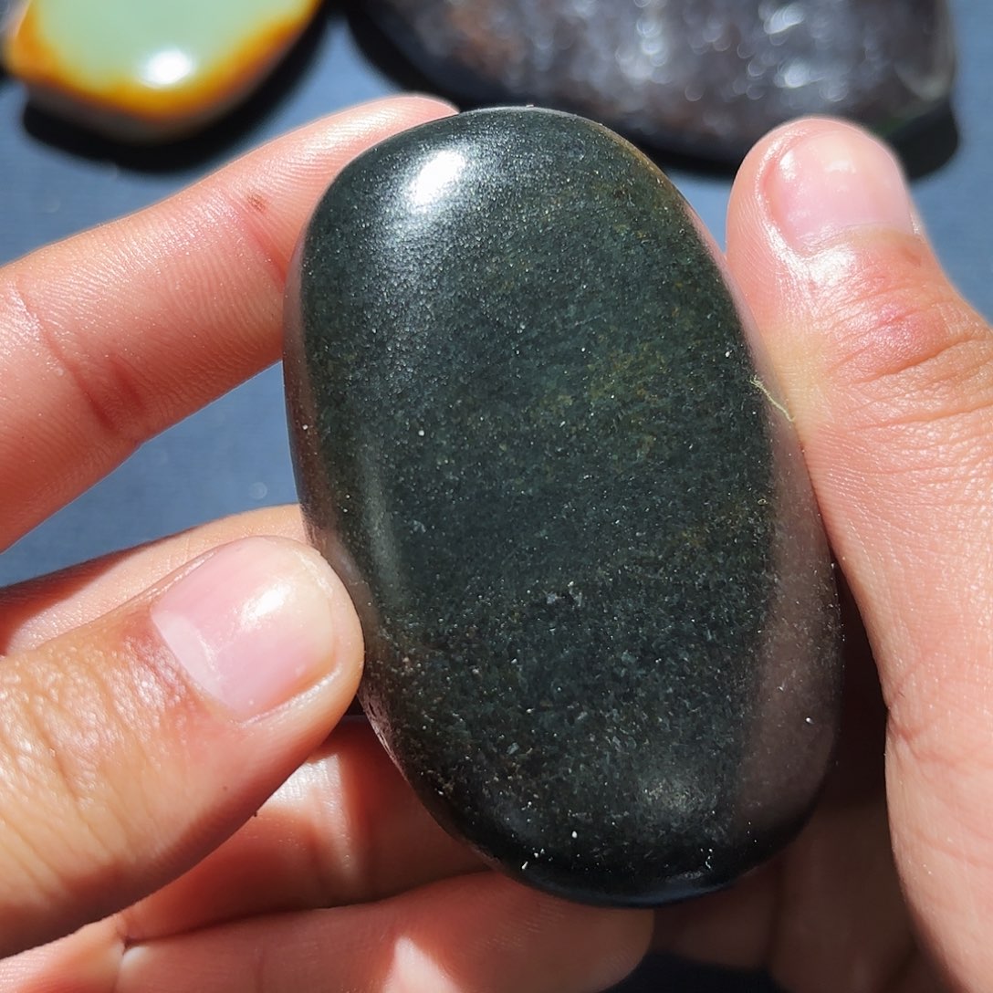 和田玉未镶嵌珠宝奇石