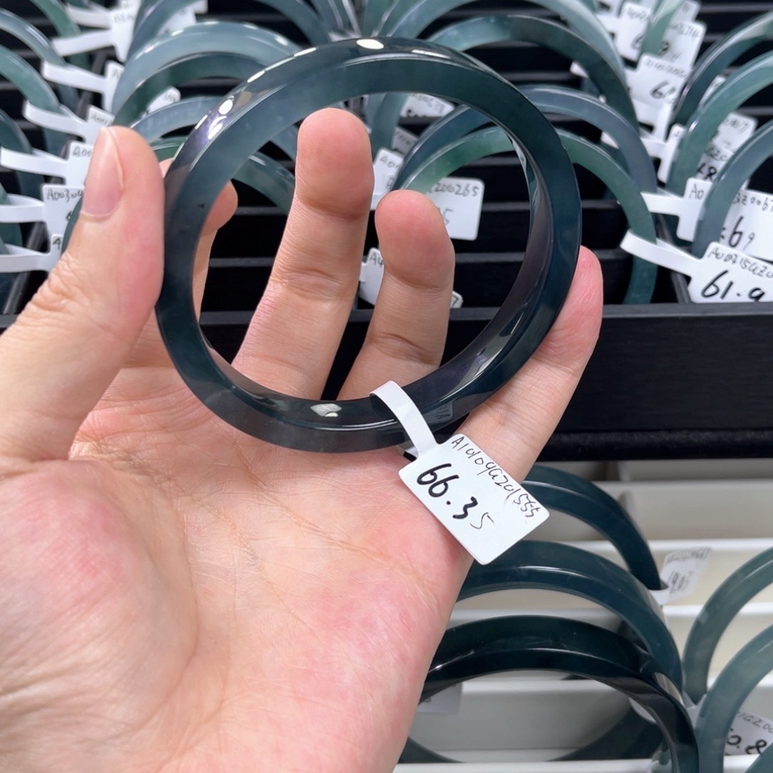 翡翠未镶嵌手镯飞*德66.35