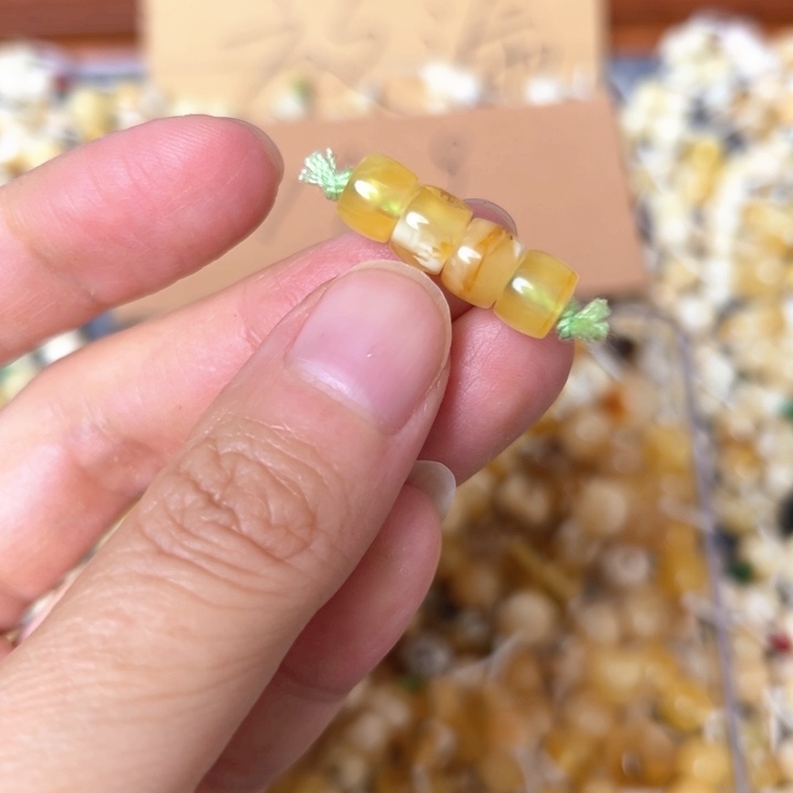 蜜蜡未镶嵌裸石7mm一组