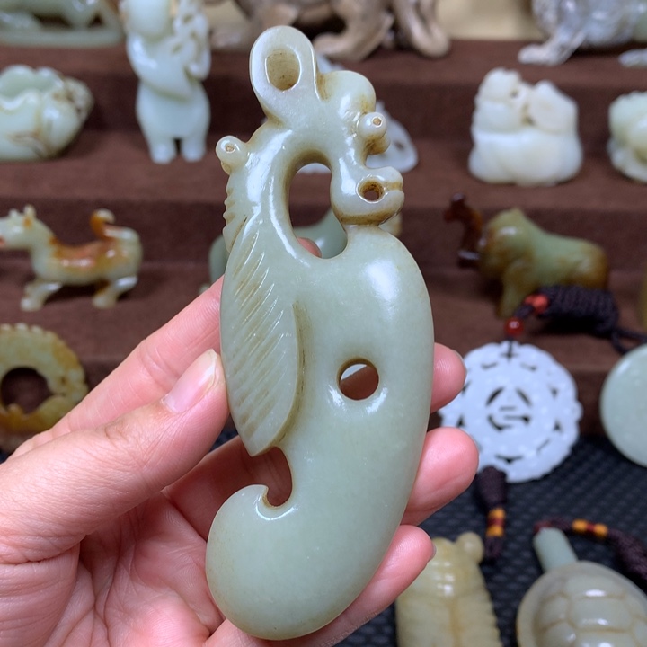 龙***和田玉未镶嵌把件