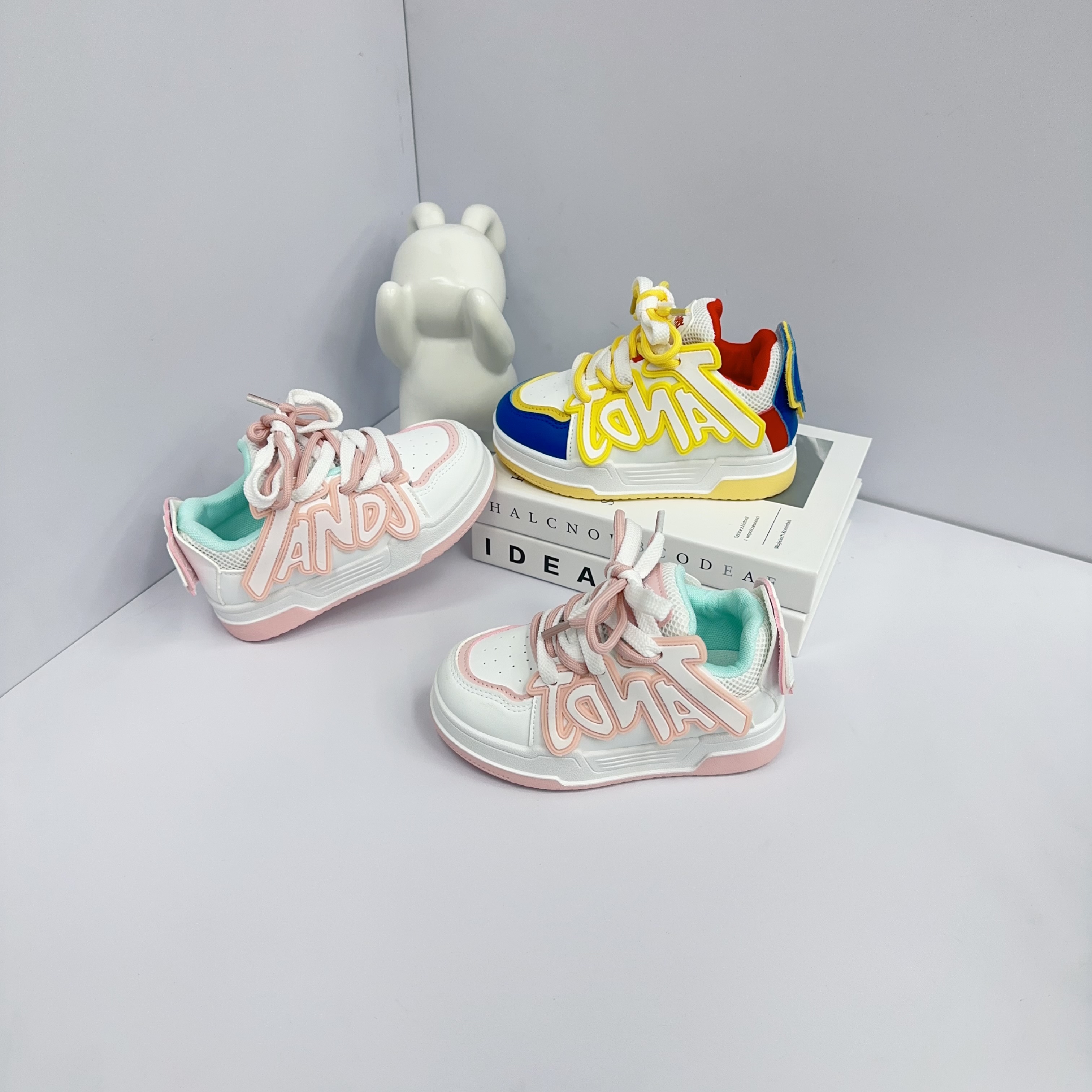 81091 儿童板鞋女童休闲鞋新款男女童面包鞋百搭