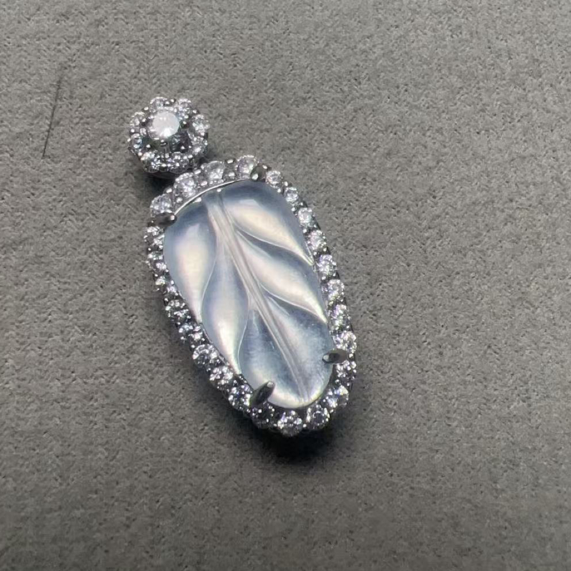 天然翡翠叶子吊坠