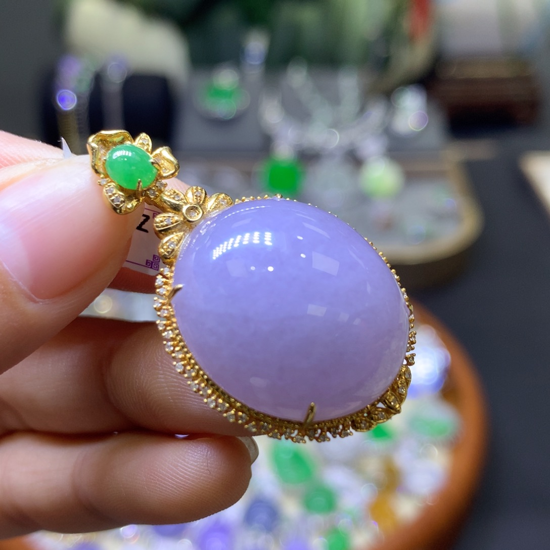 翡翠18K金镶嵌颈饰翡翠吊坠项链