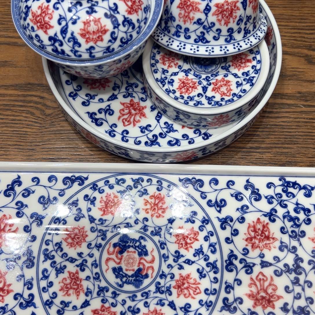 司**生景德镇瓷器展在南京