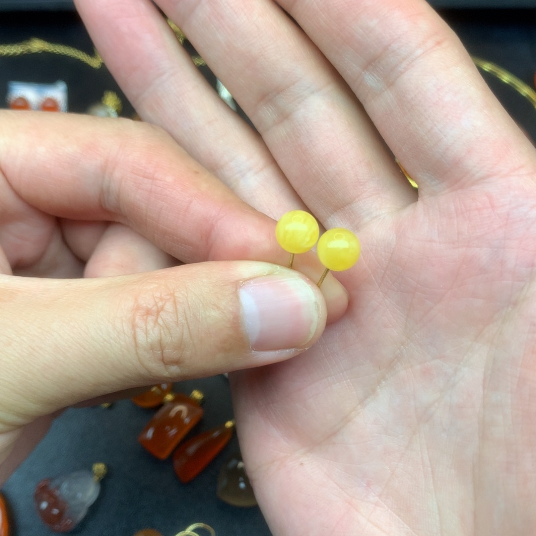 定制琥珀未镶嵌耳钉