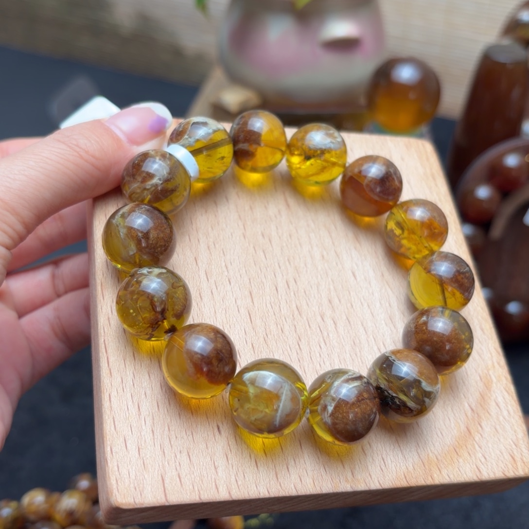 琥珀未镶嵌珠宝奇石17mm绿茶金丝蜜溶洞