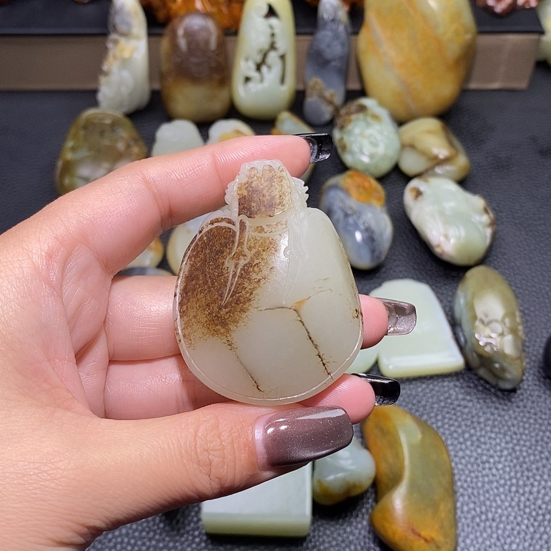 贵***哥和田玉未镶嵌颈饰