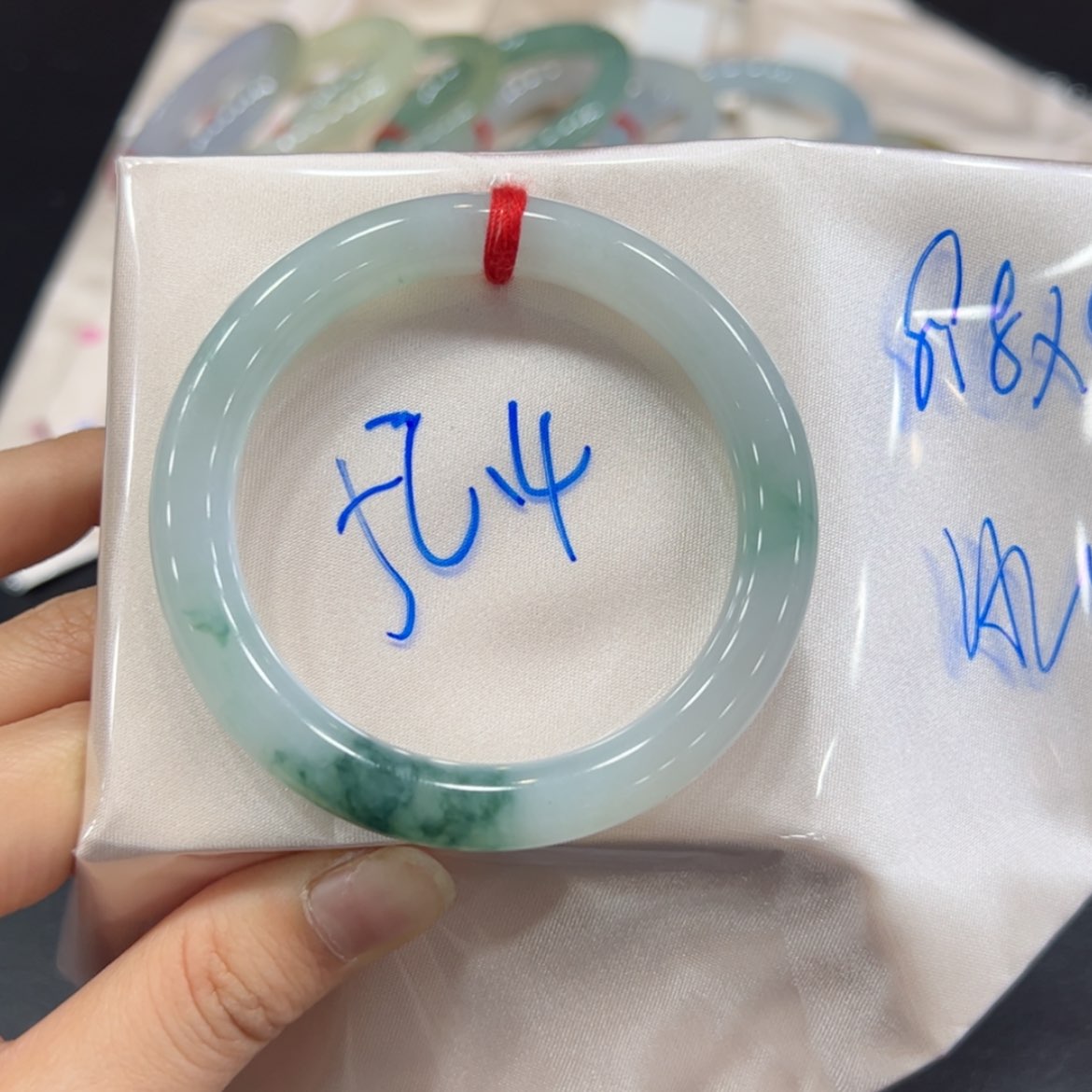 【闪购商品】翡翠手镯未镶嵌手镯