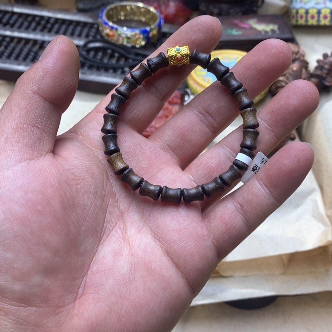 大叶紫檀（黑酸枝木类）