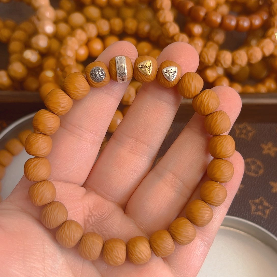 猴头核桃手串?10左右四标云锦全品