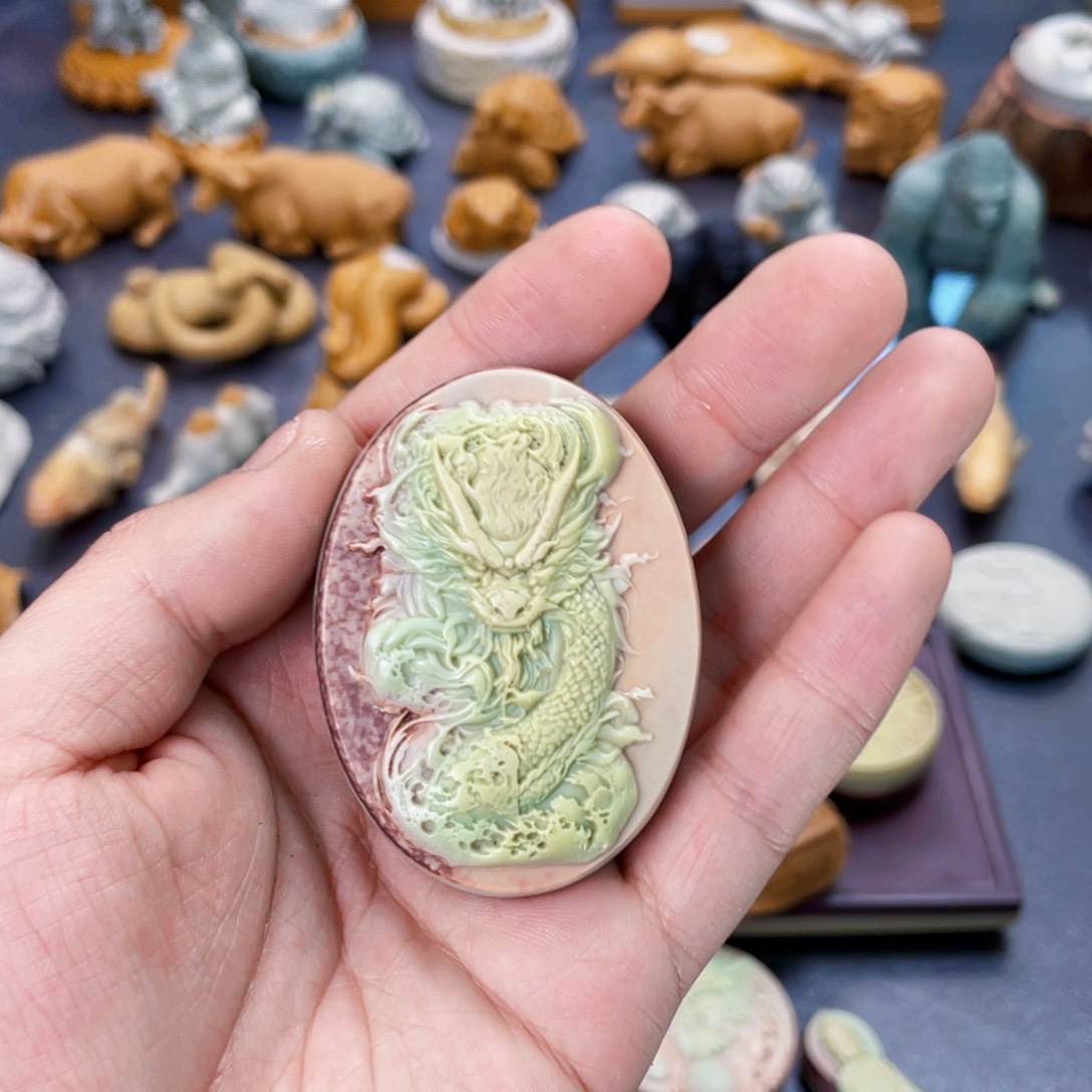 龙行天下紫袍玉手把手工