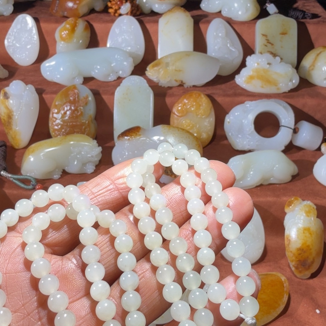 和田玉未镶嵌颈饰