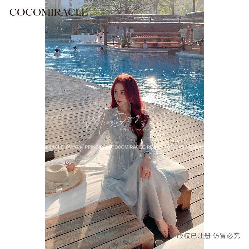 董小姐【美神晕染】春季新款法式V领钉珠连衣裙Q51LYQ805