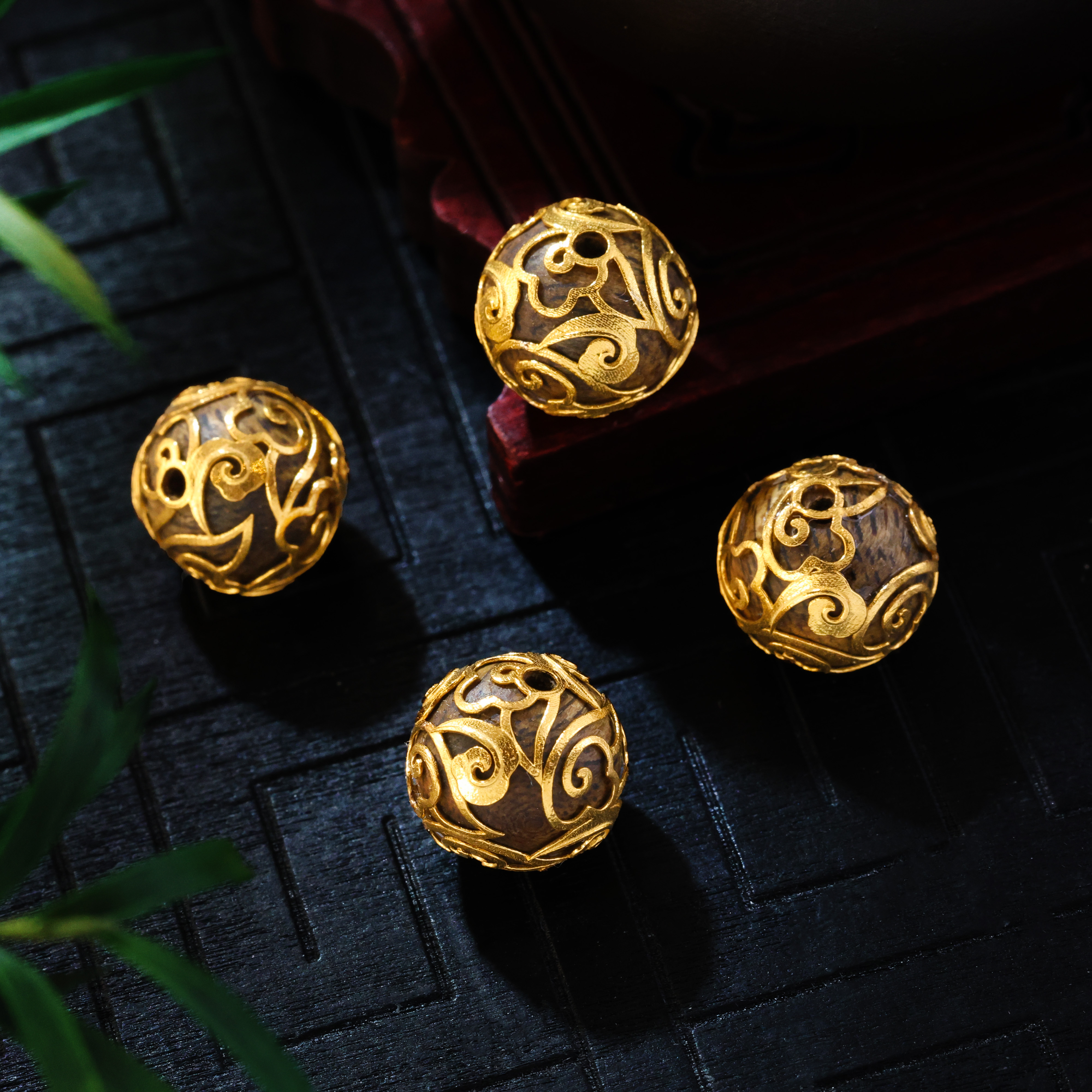 【金豆工厂】18K金满圈豪镶祥云沉香隔珠圆珠转运珠顶珠手串配饰A