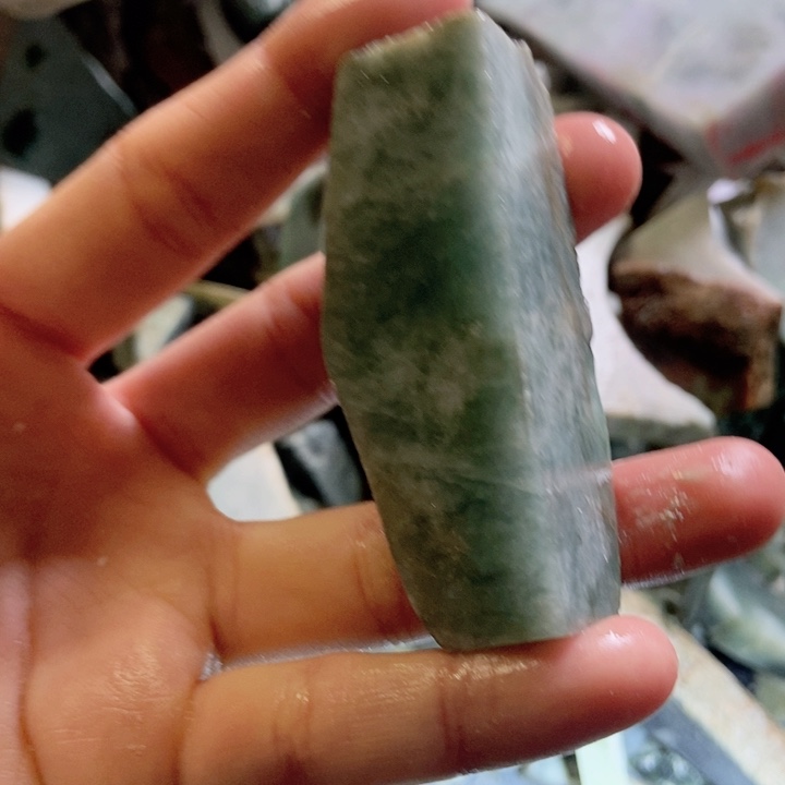 翡翠颈饰未镶嵌天然翡翠