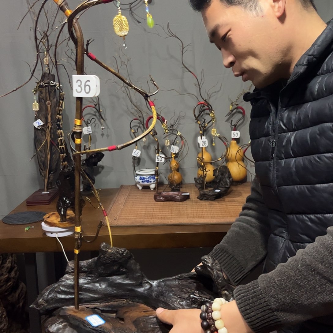 韩***尚竹双龙戏珠款龙挂香