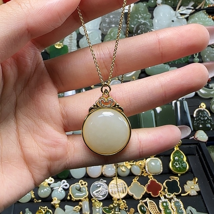 和田玉银S925镶嵌吊坠(赠链)