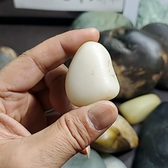 和田玉（糖玉）未镶嵌挂件