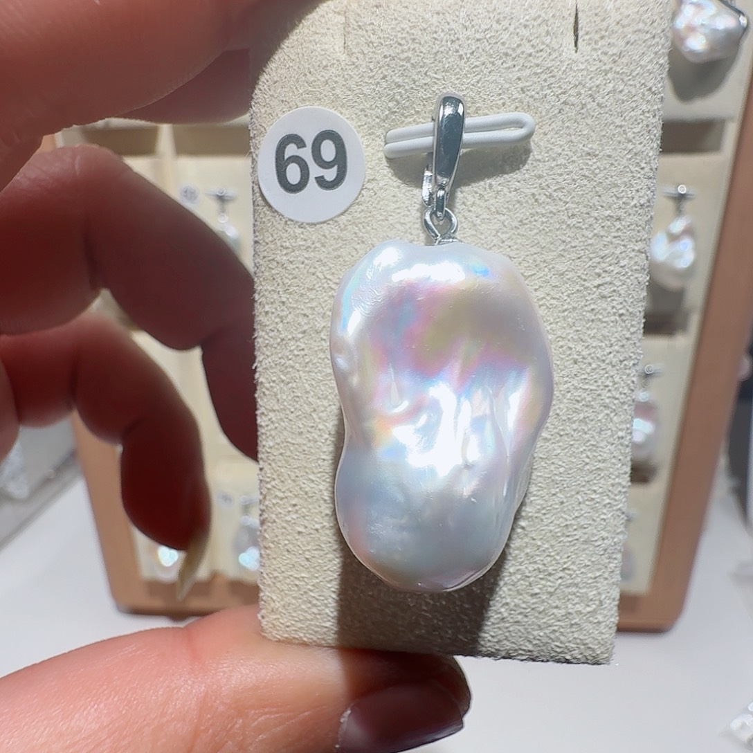 颈饰未镶嵌淡水珍珠