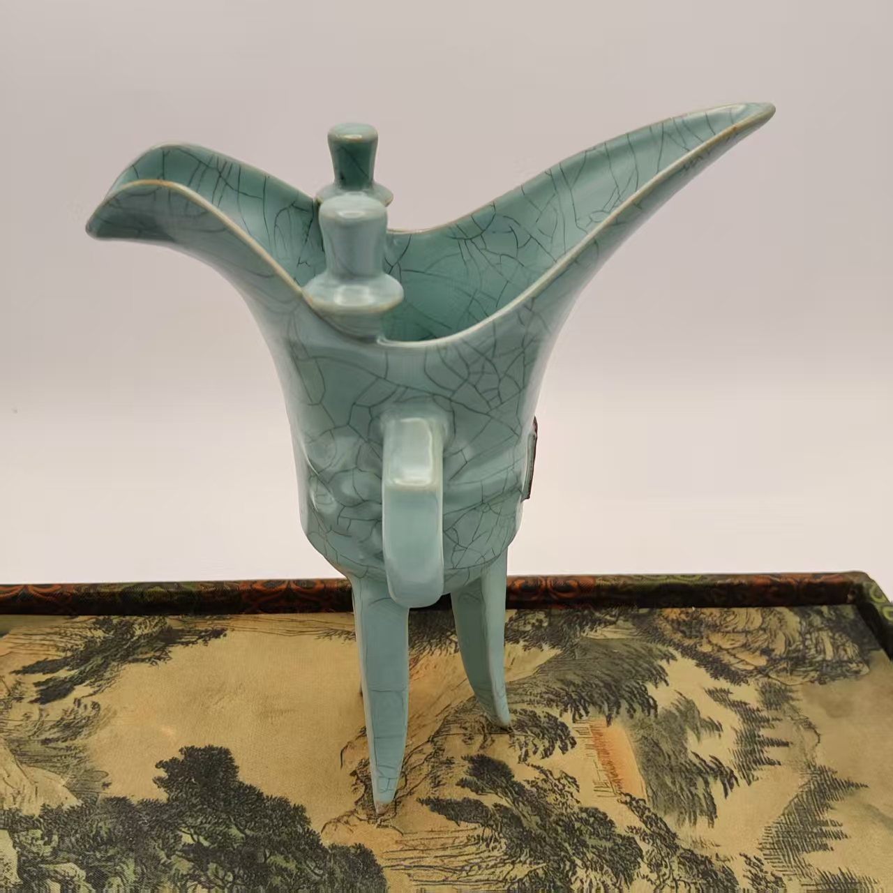 R063/YY 汝瓷/赏壶