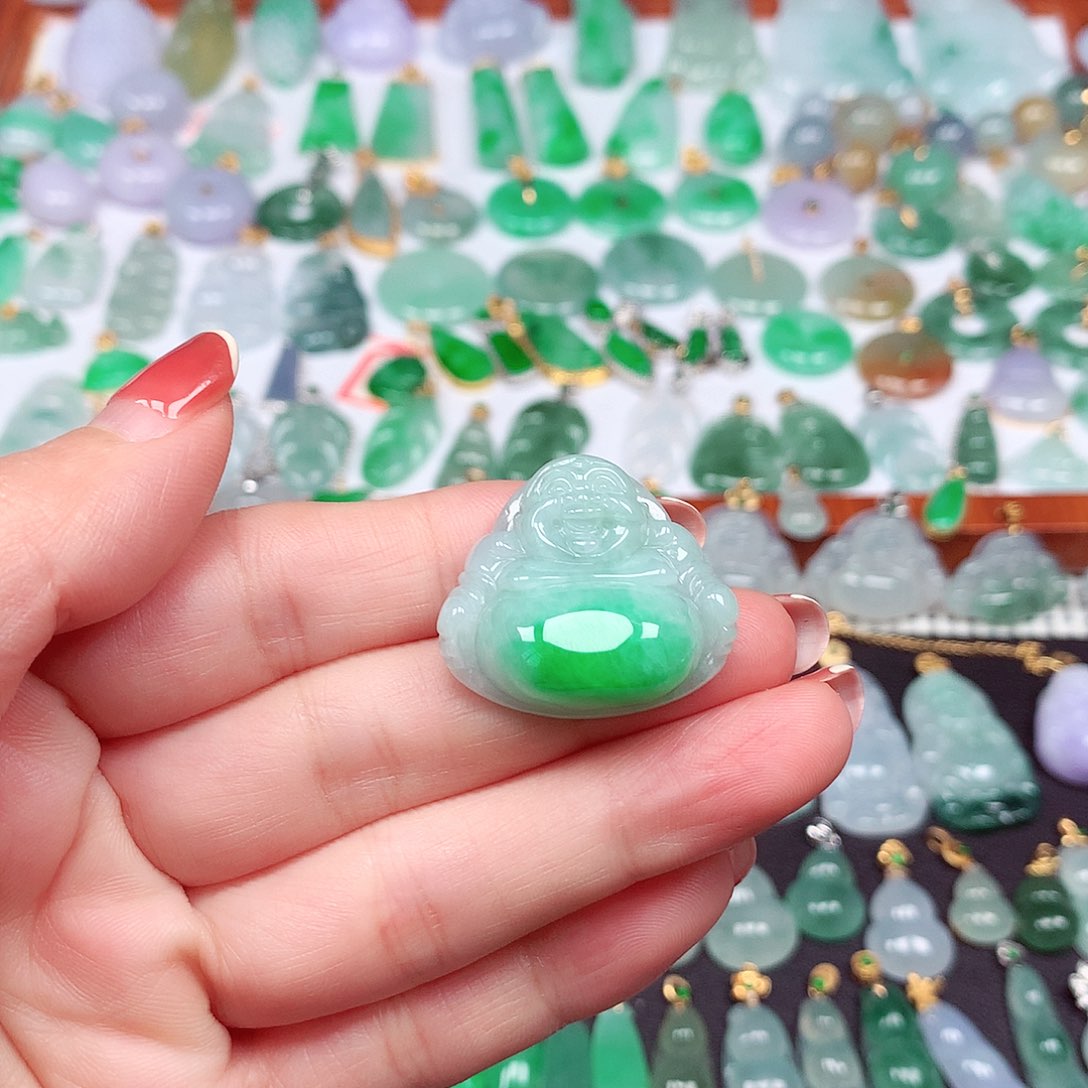 翡翠颈饰18K金镶嵌天然翡翠A货