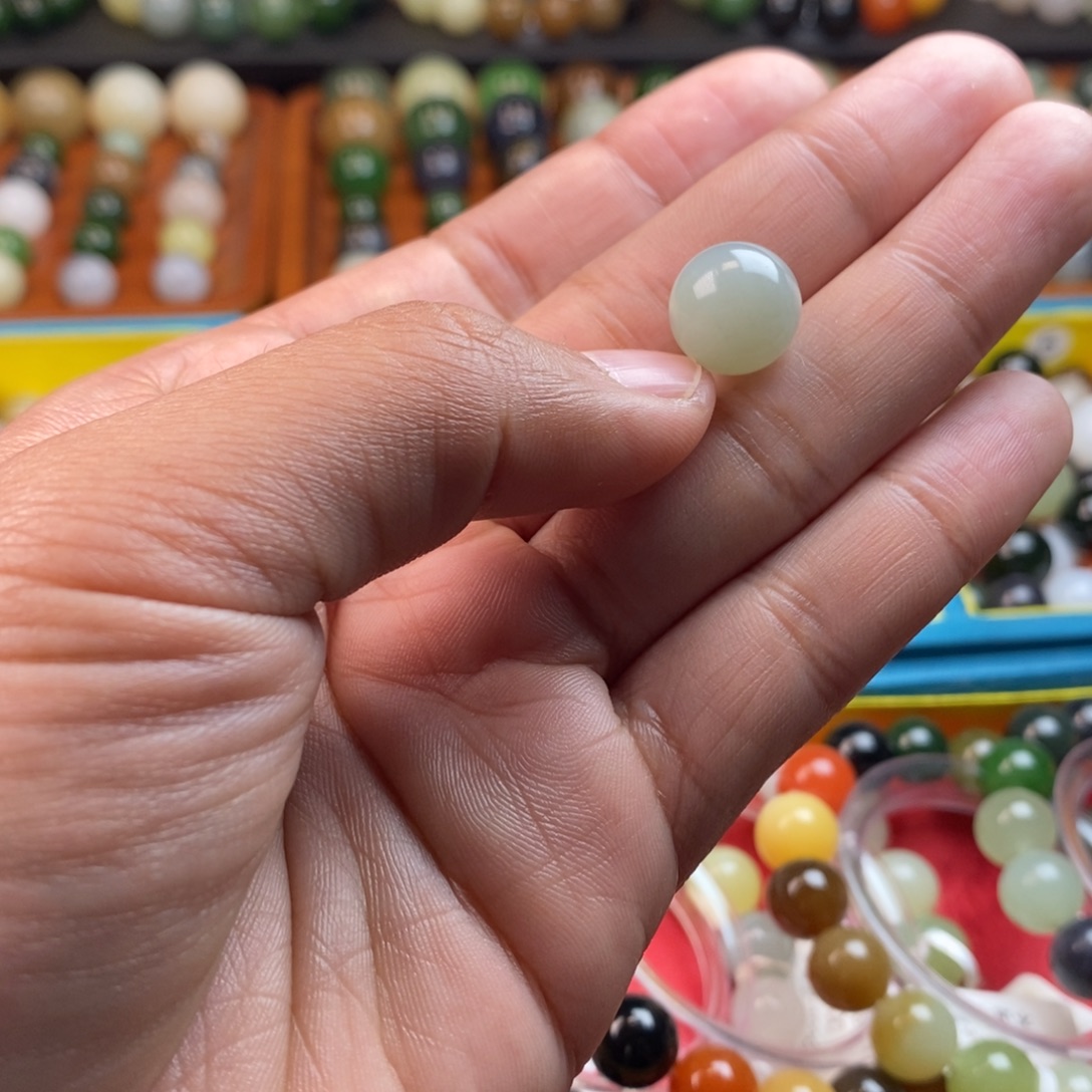 和田玉未镶嵌珠宝奇石卡12