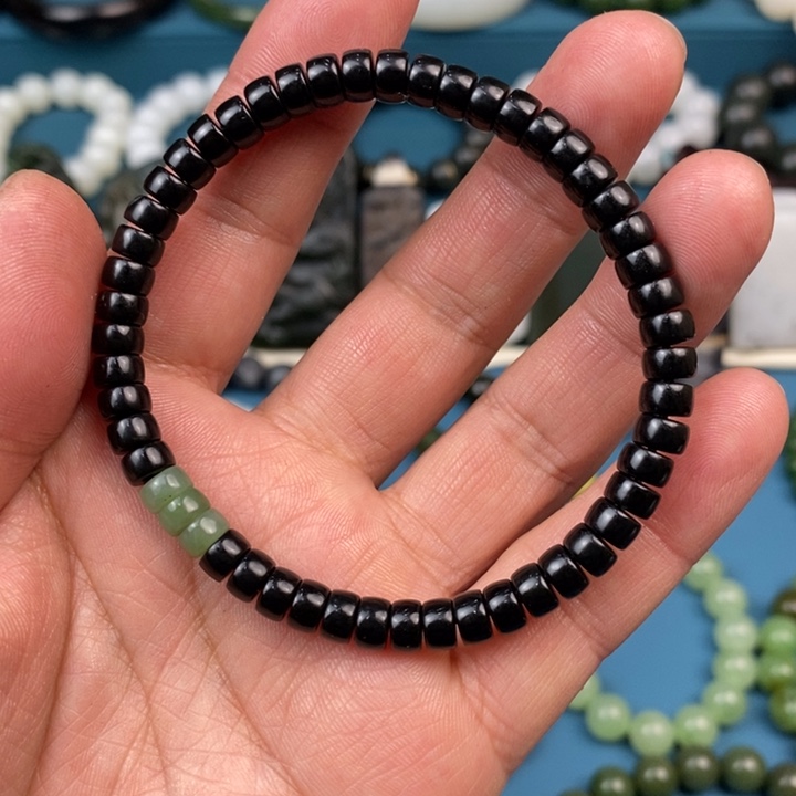 未镶嵌和田玉手链