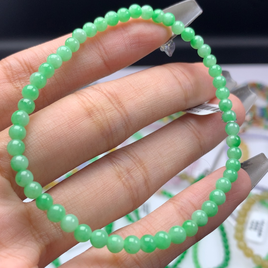 翡翠手链未镶嵌卡