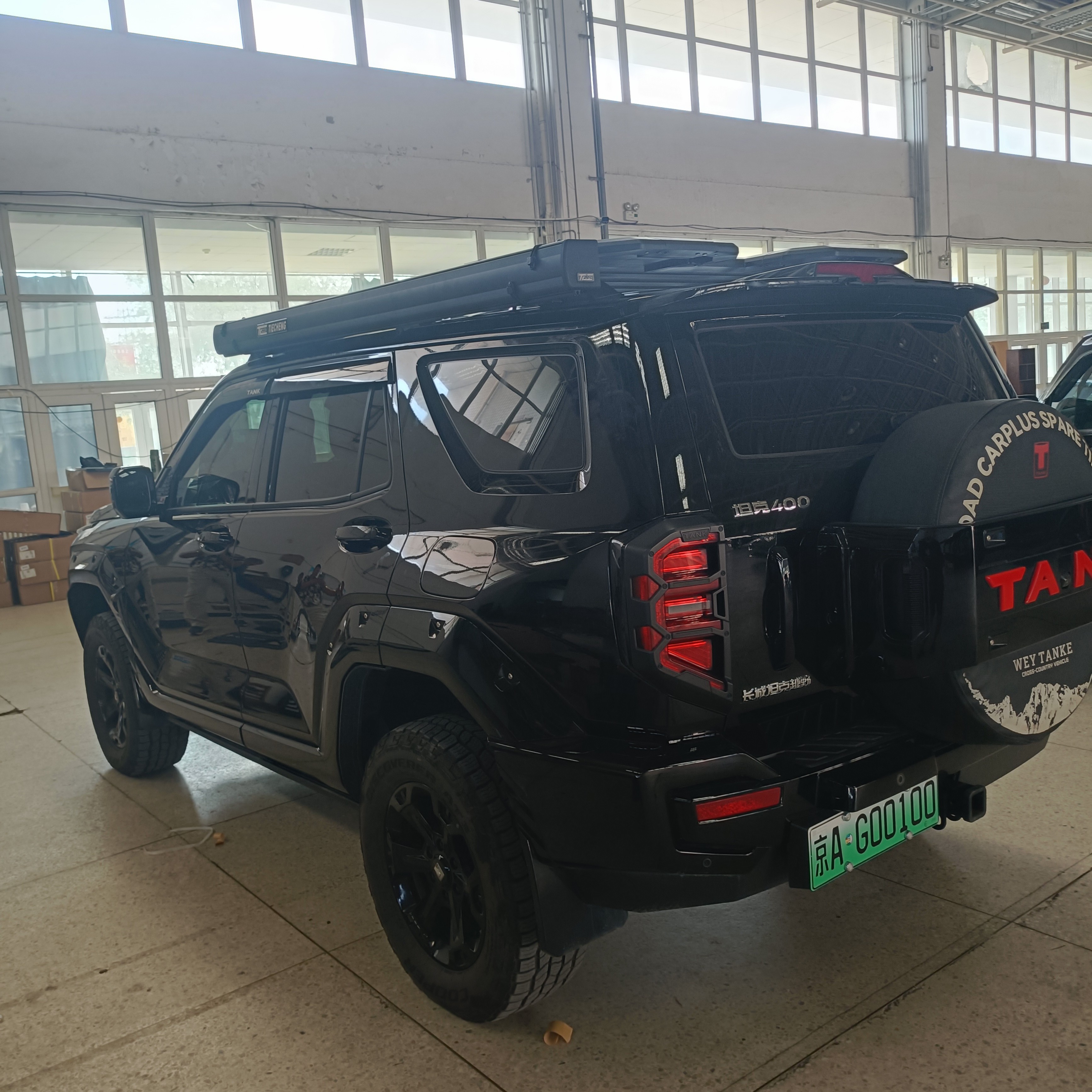 坦克400Hi4-T车顶平台 爬梯 小书包等改装越野拓展装备工厂直销