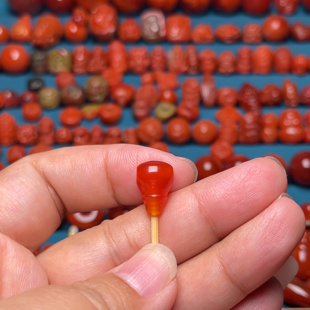 南红玛瑙配饰未镶嵌冰红三通卡9.3mm