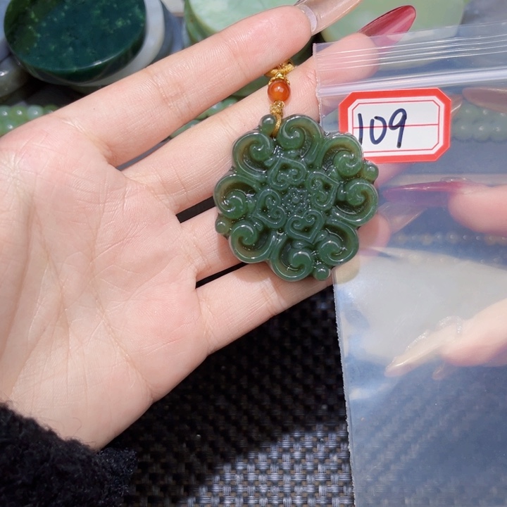 和田玉和田玉边角料随机发未镶嵌