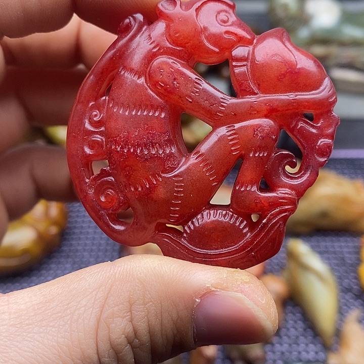 未镶嵌蛇纹石玉颈饰