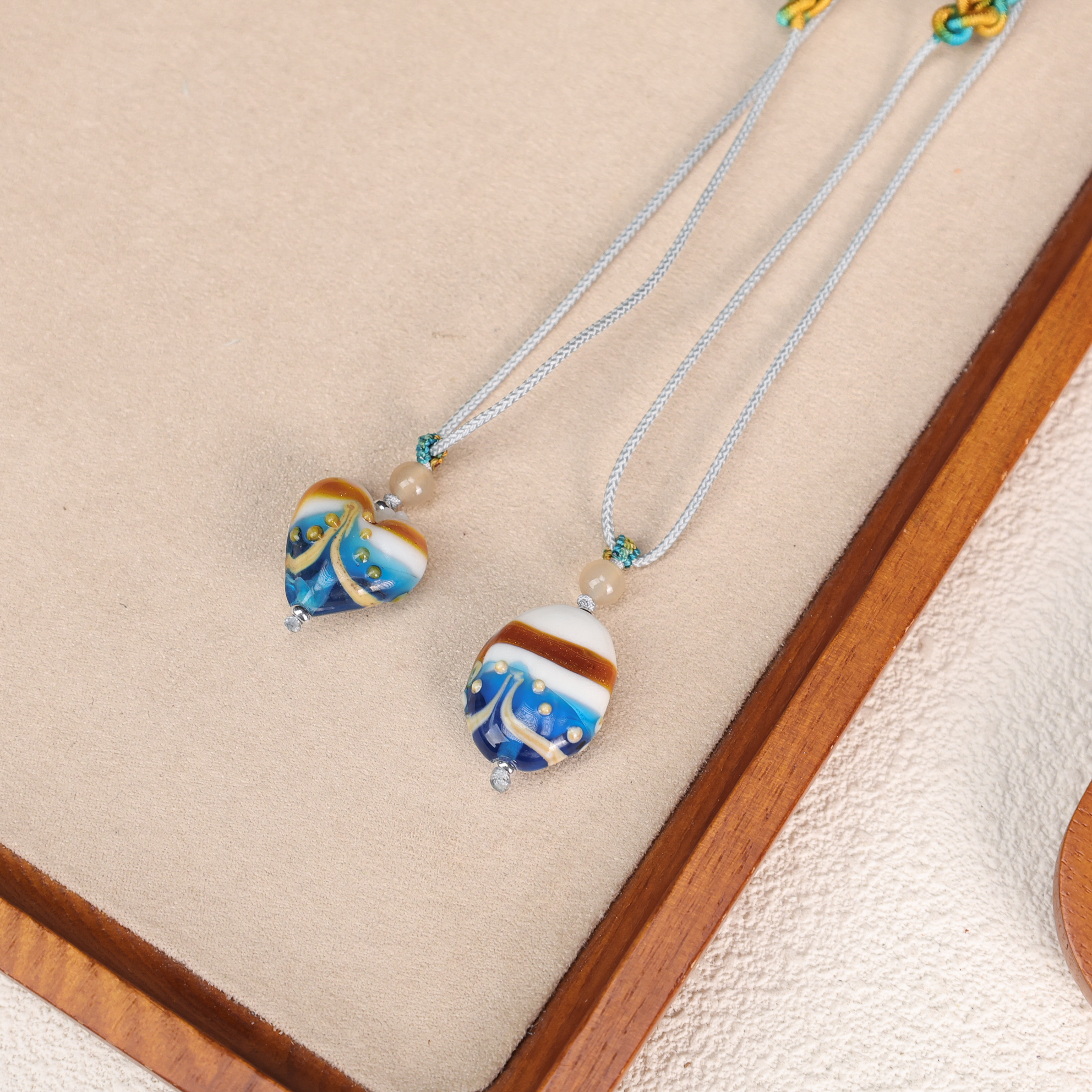 合金项链 XC-60 微瑕蓝白爱心老珠子绳编琉璃项链