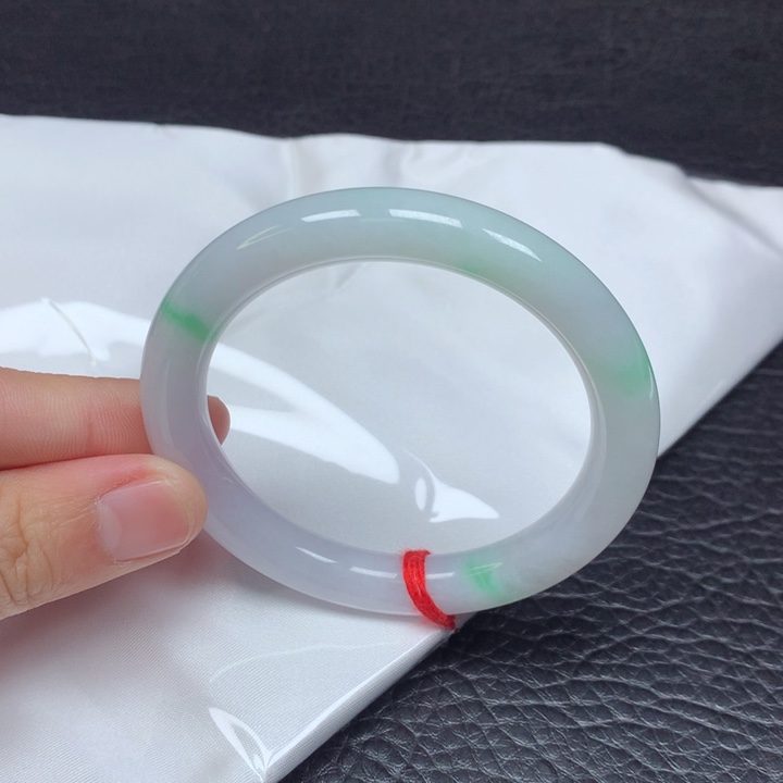 翡翠手镯（圆镯）未镶嵌