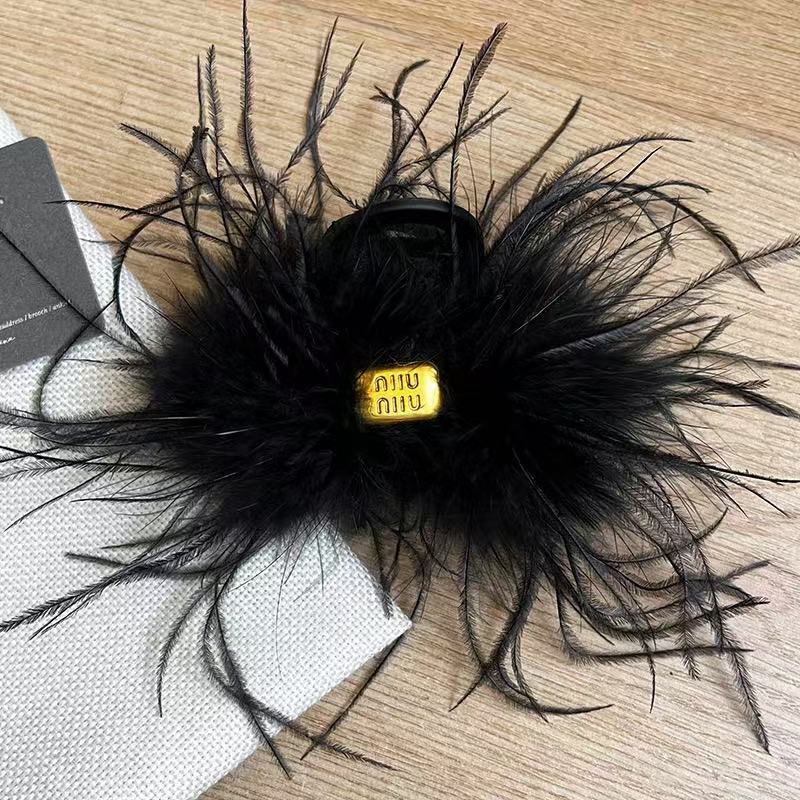 FJ119气质中号氛围感羽毛抓夹