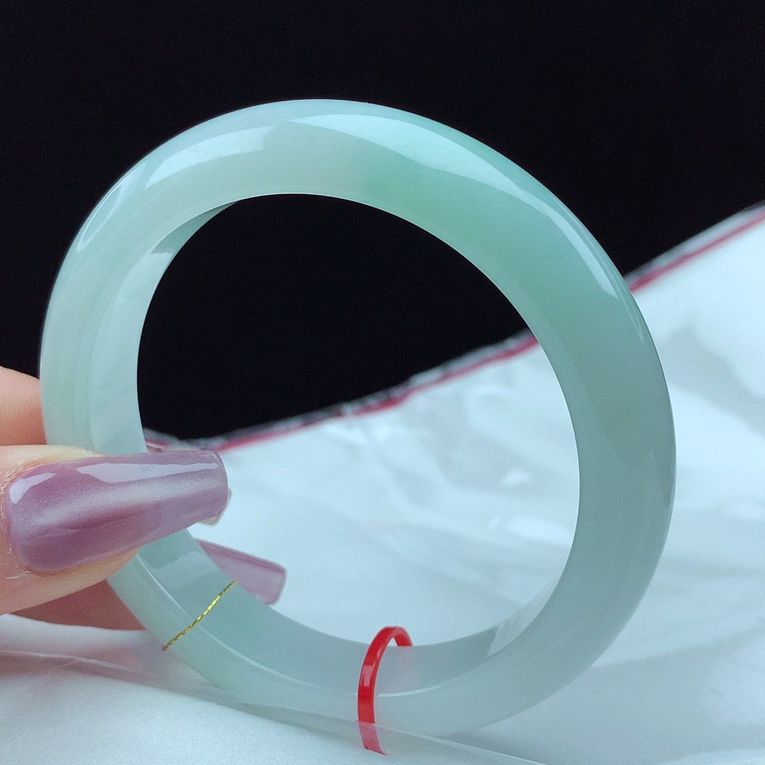 翡翠手镯未镶嵌56圈4054