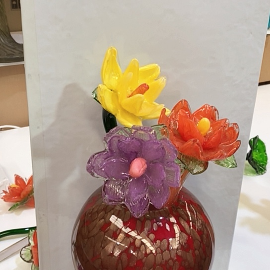 琉璃花瓶高45厘米宽12厘米