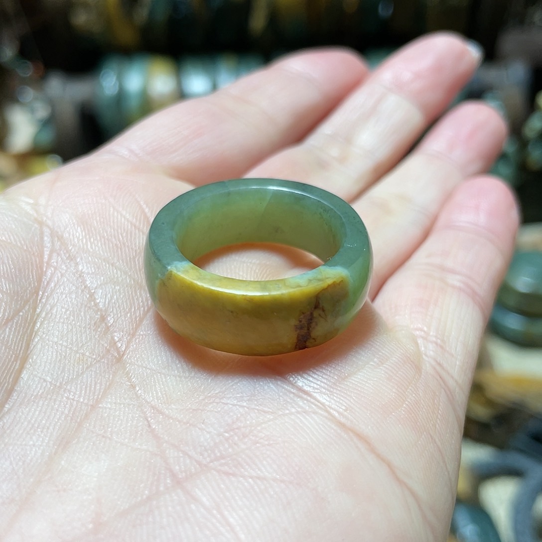 岫岩河磨玉（透闪石质玉）挂件未镶嵌用****5