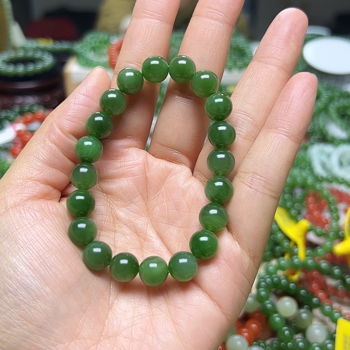 郯***司和田玉（碧玉）未镶嵌手链