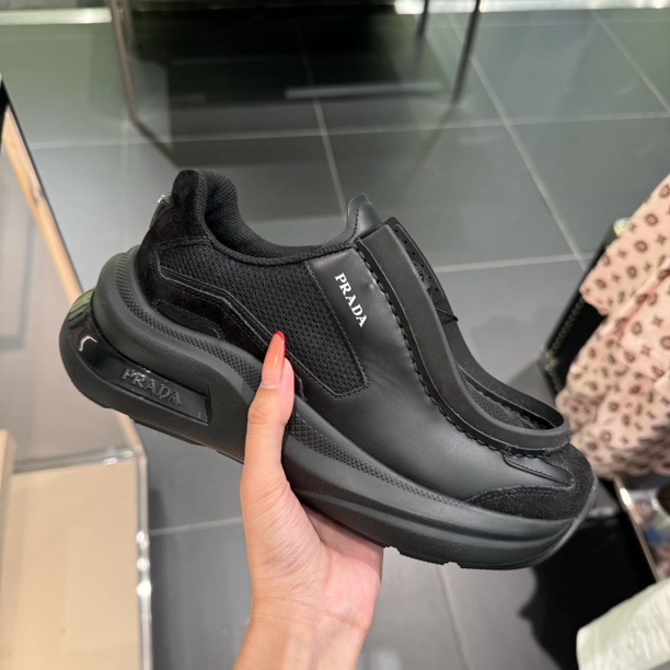 未使用 Prada/普拉达 女士老爹鞋