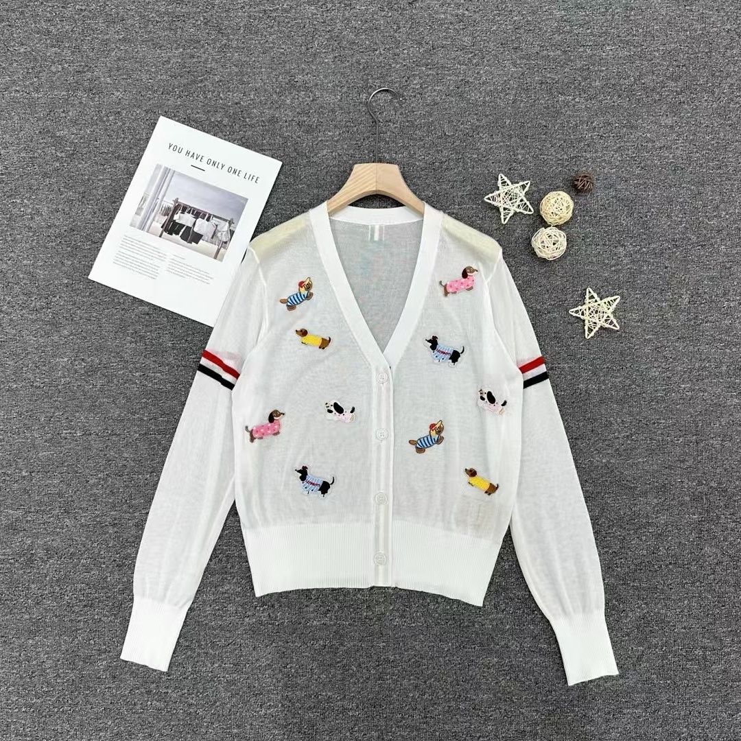 25夏季冰丝薄款满身卡通小狗装饰v领针织开衫女防晒外套上衣