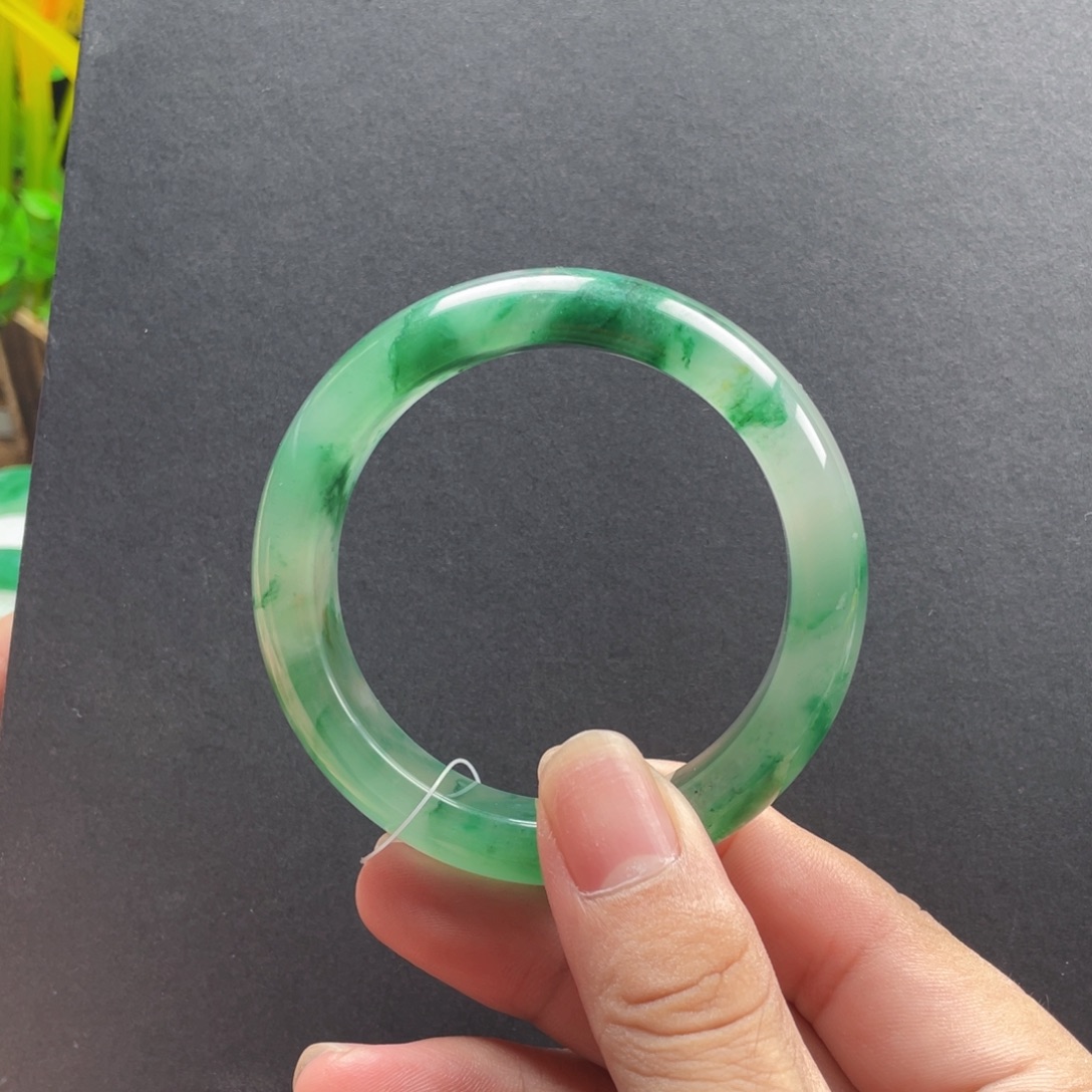 翡翠手镯未镶嵌非洲翠