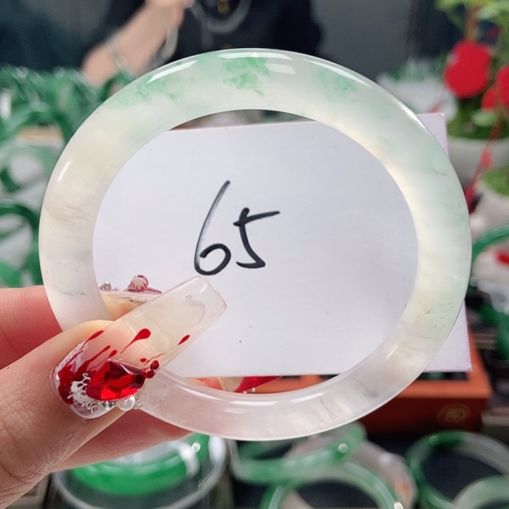 石英质玉手镯未镶嵌天然A货非洲翠手镯