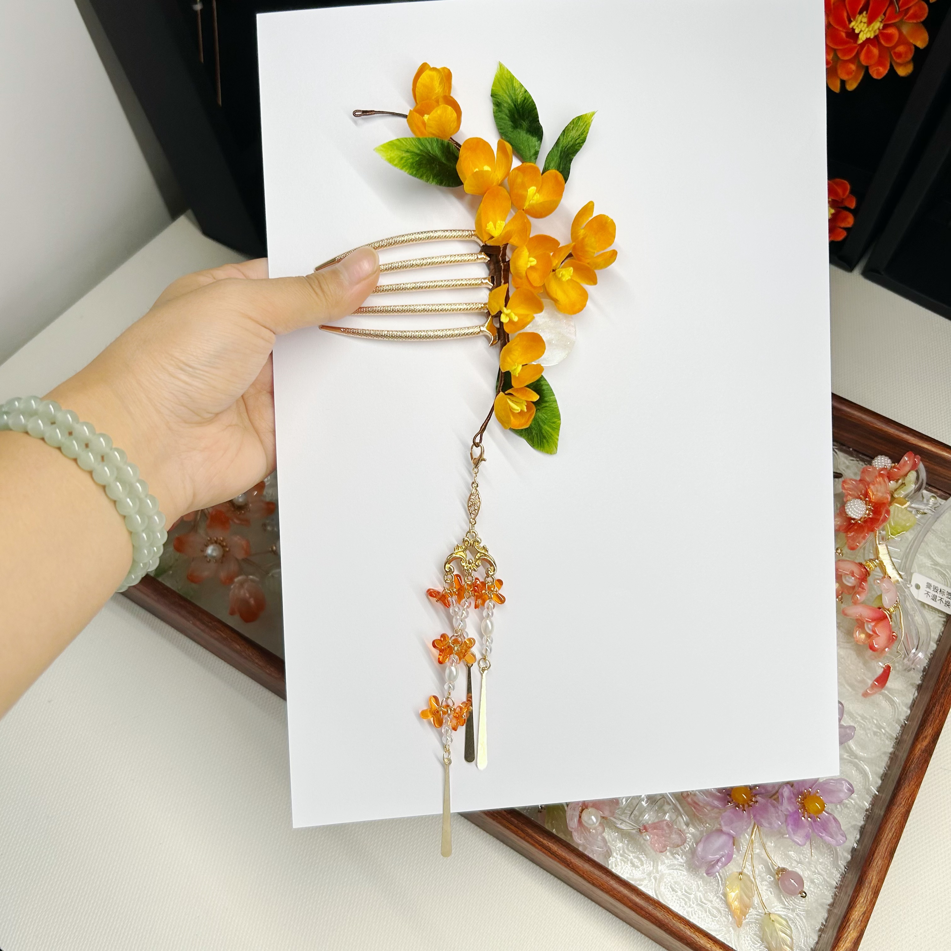 绒花4号桂花发梳带流苏