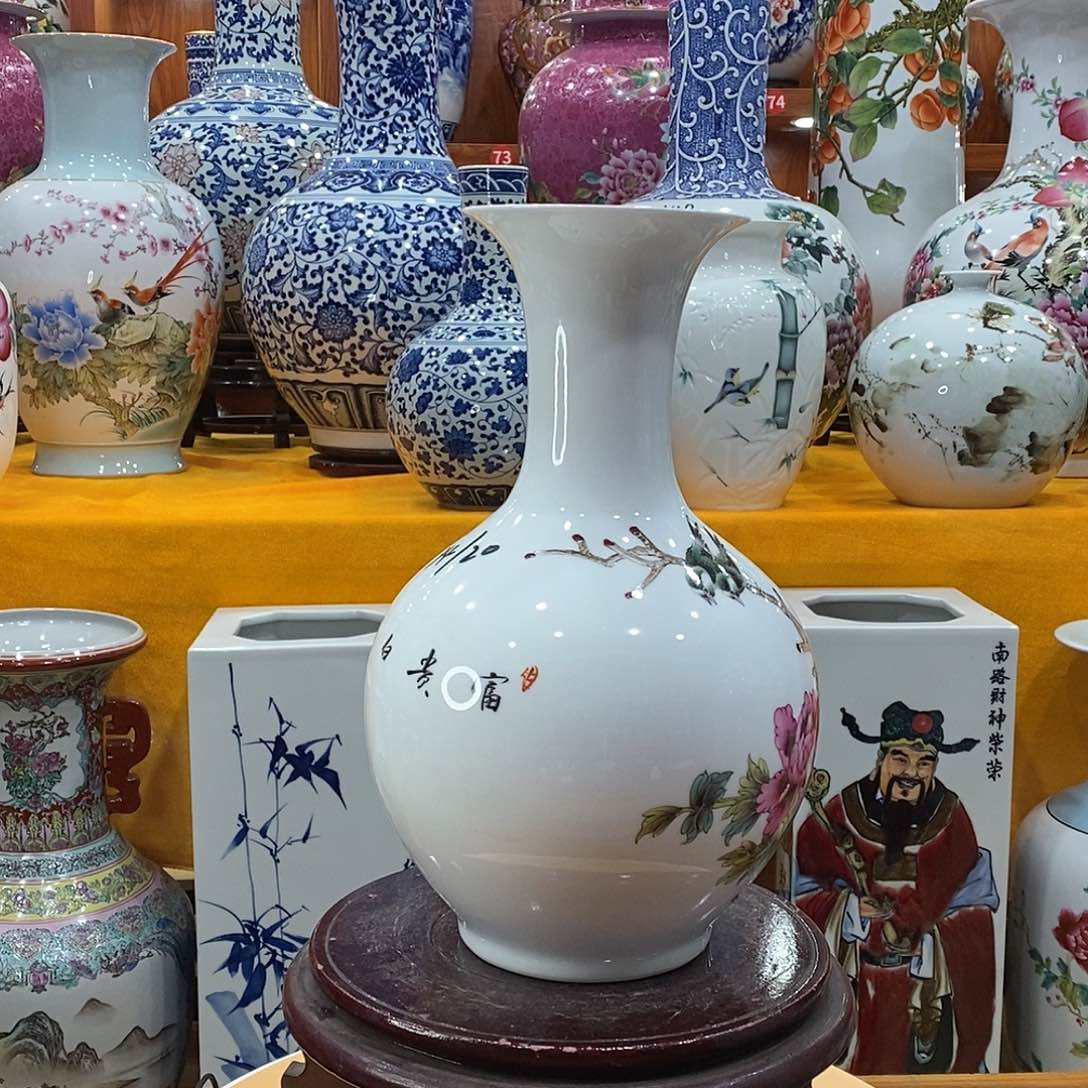 摆件方**?景德镇陶瓷赏瓶